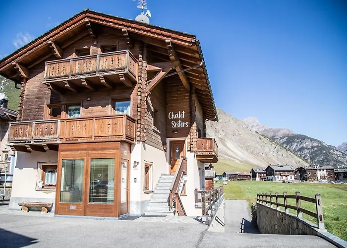 Chalet Sisters